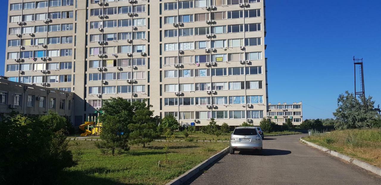 7 Days Apartments Апартаменты В Затоке زاتوكا المظهر الخارجي الصورة