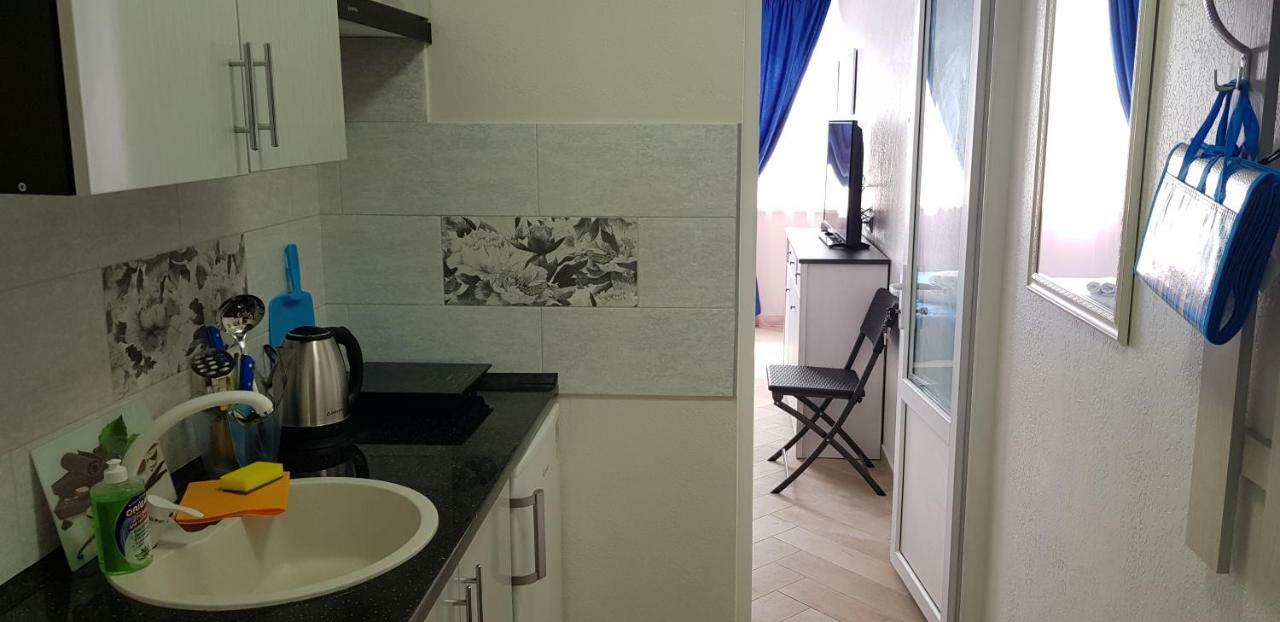 7 Days Apartments Апартаменты В Затоке زاتوكا المظهر الخارجي الصورة