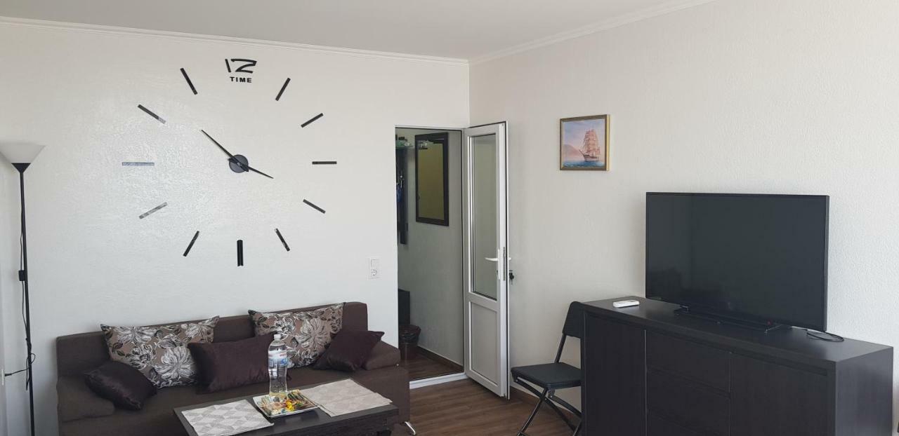 7 Days Apartments Апартаменты В Затоке زاتوكا المظهر الخارجي الصورة